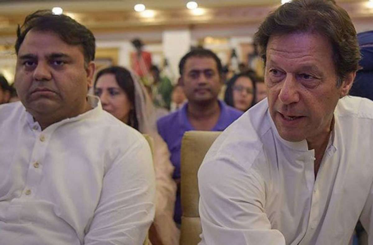 imran_khan_and_fawad_chaudhary.jpg