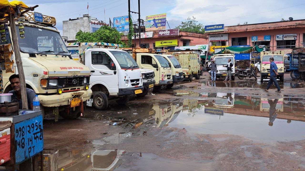 नगरपालिका सराय की जमीन पर पार्किग