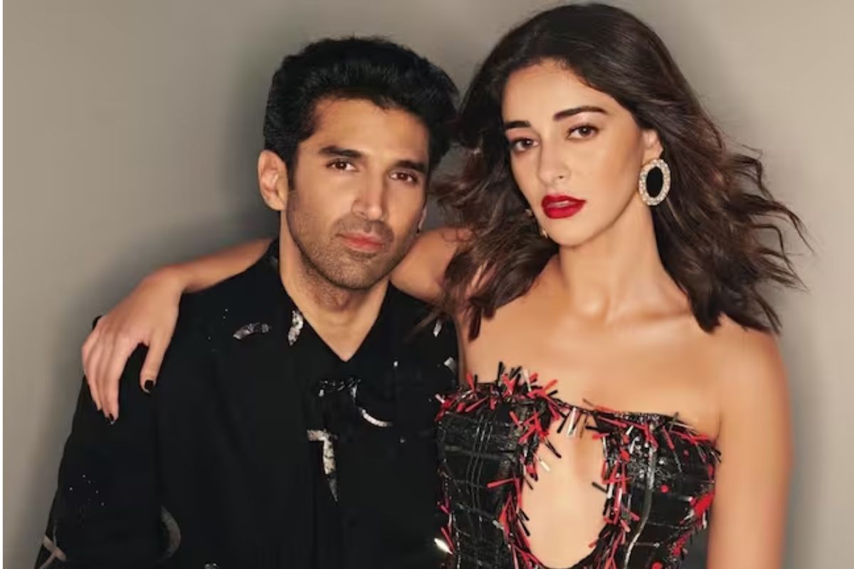 Ananya Panday Aditya Roy Kapur dating in spain Arctic Monkeys Band