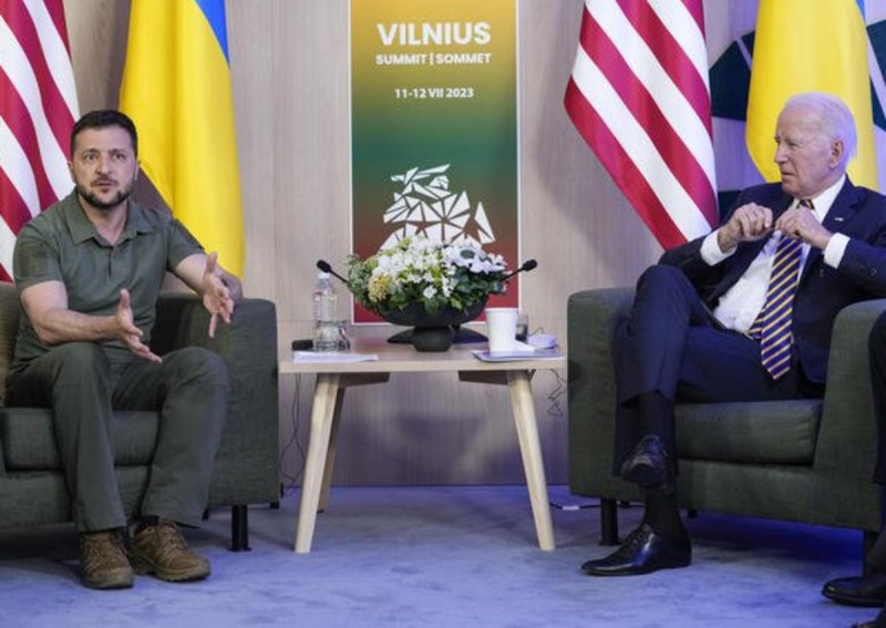 biden_and_zelenskyy_1.jpg