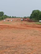 रनवे के सामने पहाड़ी, हवाई जहाजों के आवागमन में आ सकती है परेशनी, हवाई पट्टी की बदलेगी डिजाइन