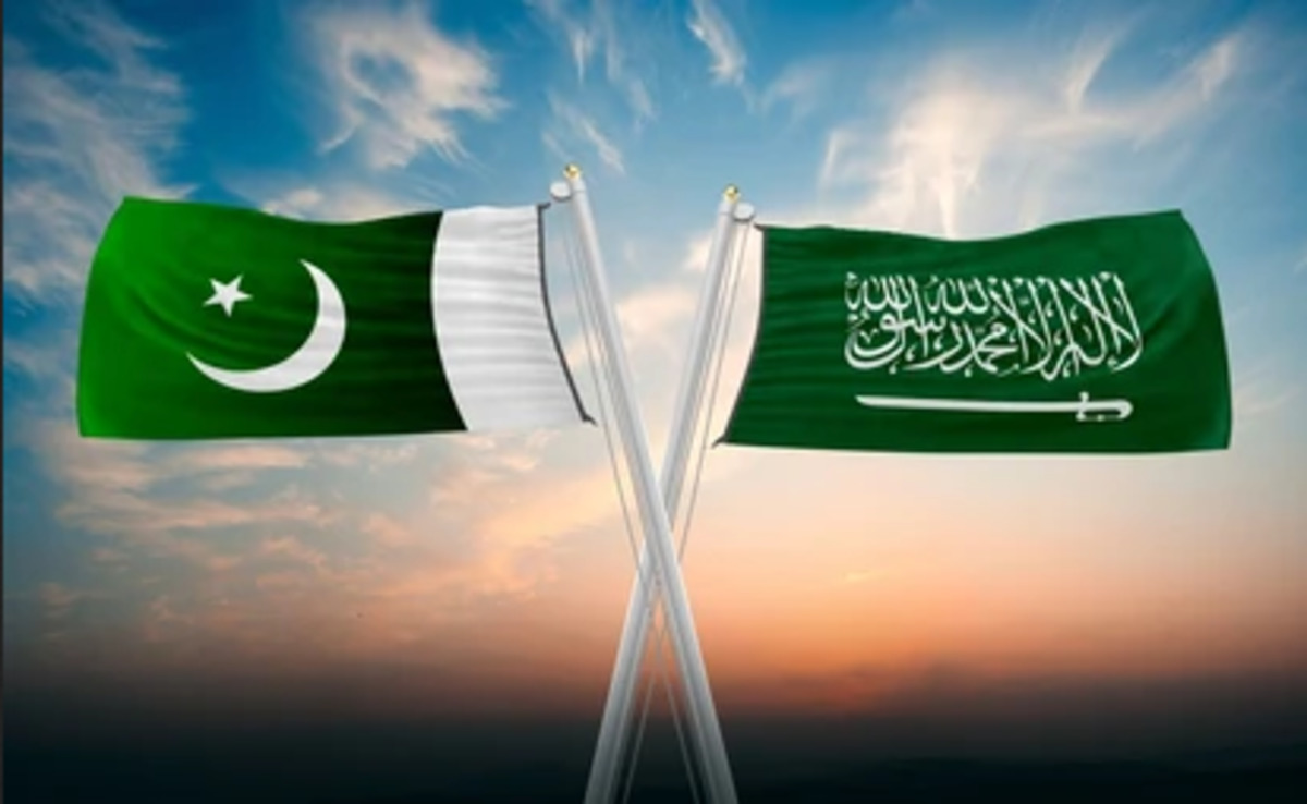 saudi_arabia_and_pakistan_flags.jpg