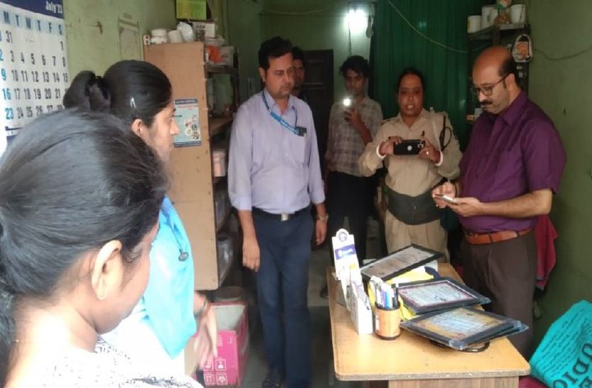 Indore News : सोता रहा स्वास्थ्य विभाग और झोलाछाप डॉक्टर करता रहा इलाज