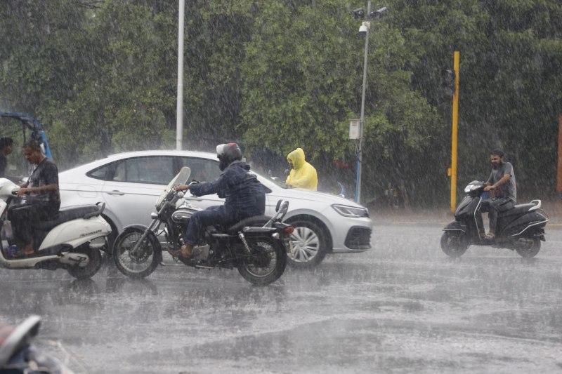 Gujarat: राज्य में मानसून की अब तक 50 फीसदी से ज्यादा बारिश