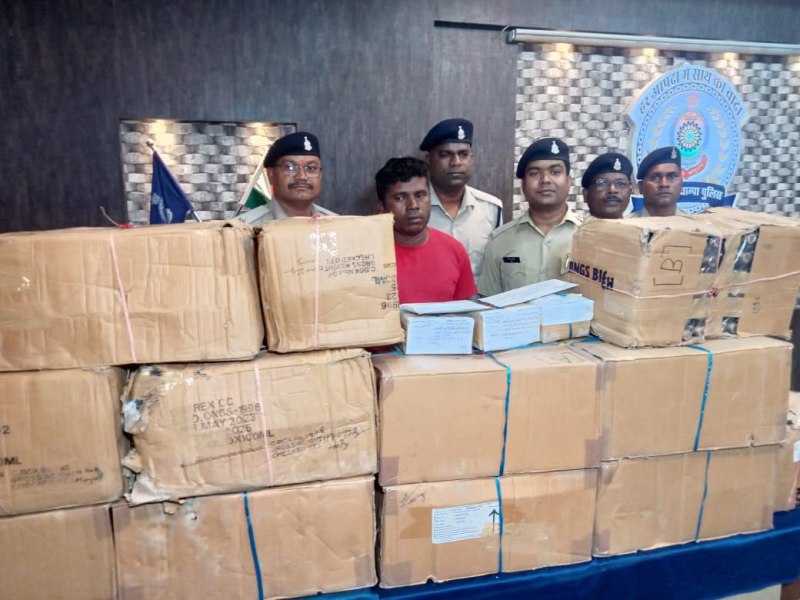 नशे के सौदागारों पर हुई बड़ी कार्रवाई, तीन लाख की नशीली सिरफ, 28 हजार का गांजा और 1 हजार लीटर शराब जब्त