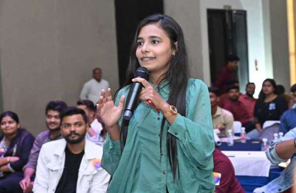 सोशल मीडिया क्रिएटर्स