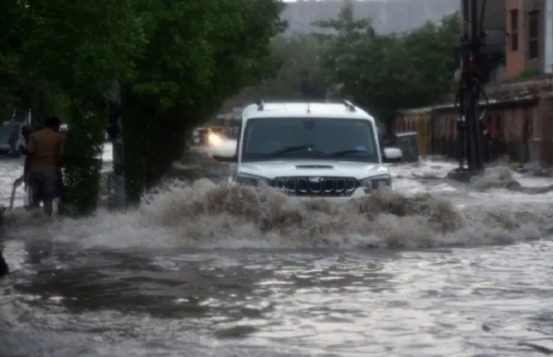 IMD weather update :2 सिस्टम एक्टिव  शुरू होगा ताबड़तोड़ बारिश का दौर, चेतावनी जारी, रहें सावधान