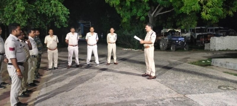 Cobbing patrolling by Police on road, action against accused