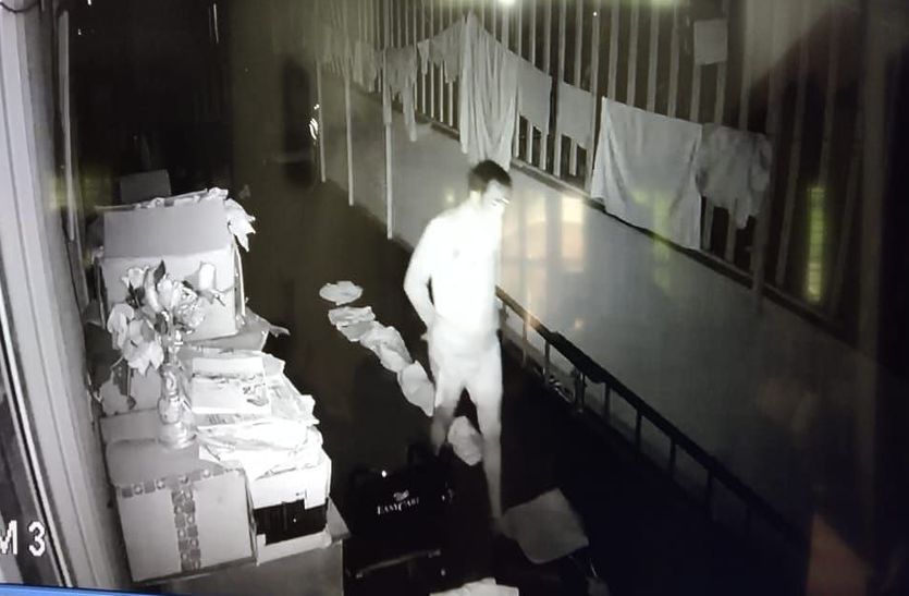 रिटायर्ड आईएएस ऑफिसर के बंगले में चोरी, खिड़की की ग्रिल तोड़ घुसे बदमाश