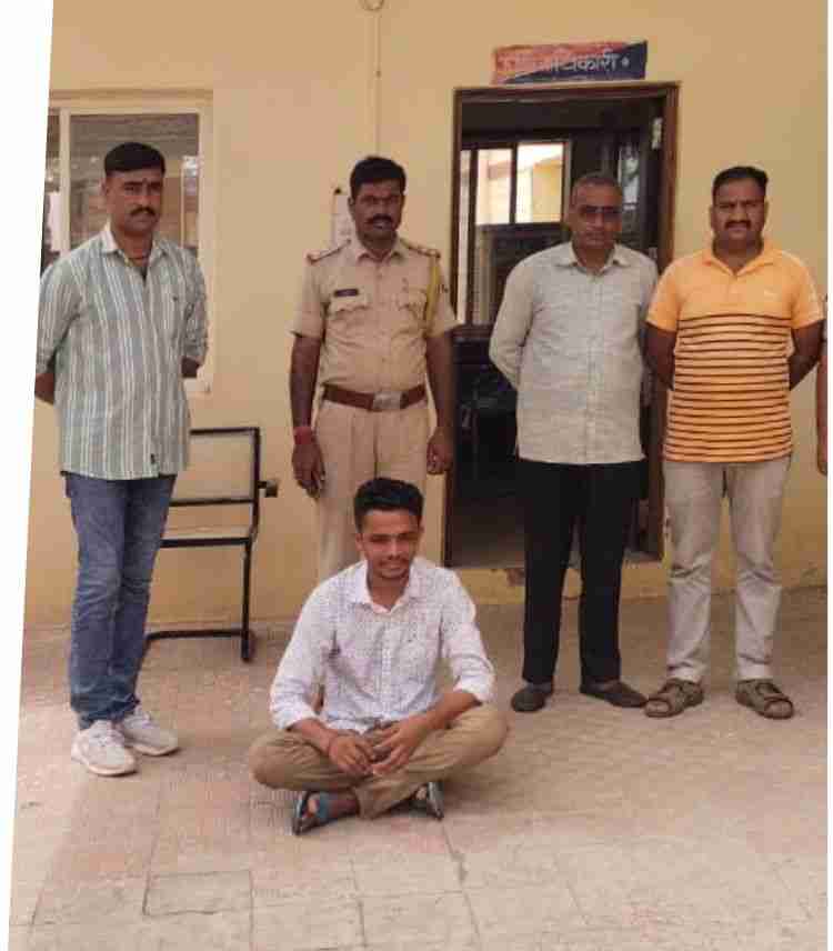 5 साल से चमका दे रहा था 5 हजार का ईनामी अपराधी, रिफाइनरी क्षेत्र से पकड़ा