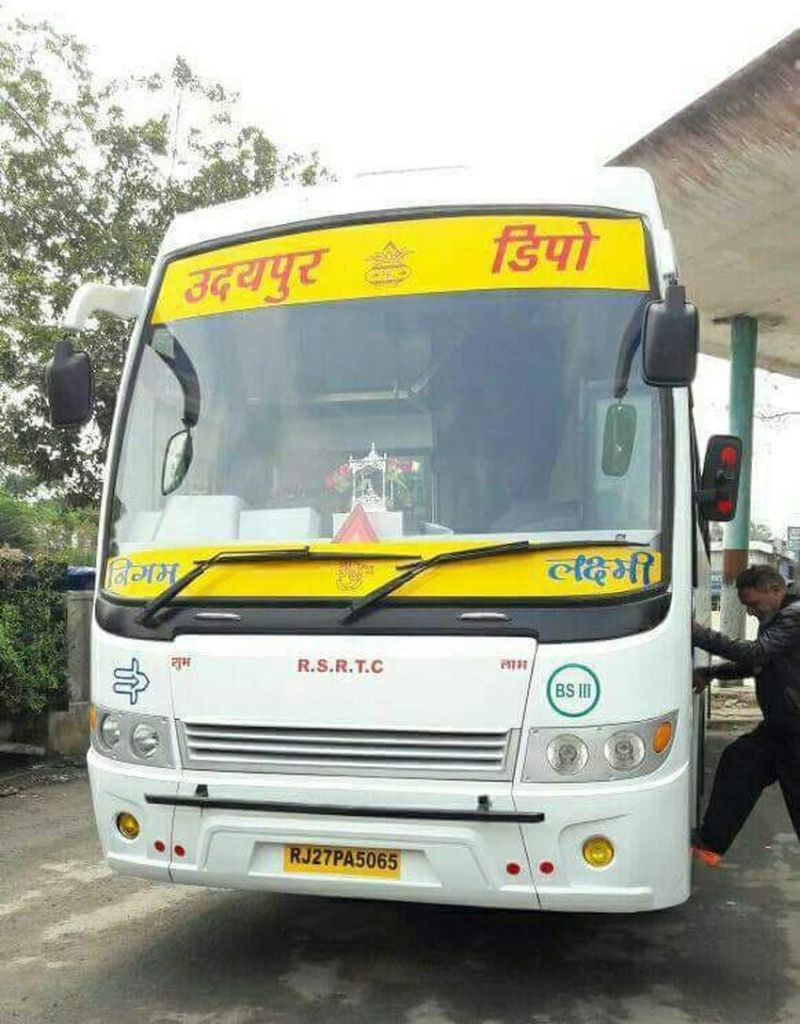 SURAT NEWS: सूरत-सायरा रोडवेज बस बदलने की जरूरत पर प्रवासियों ने दिया जोर