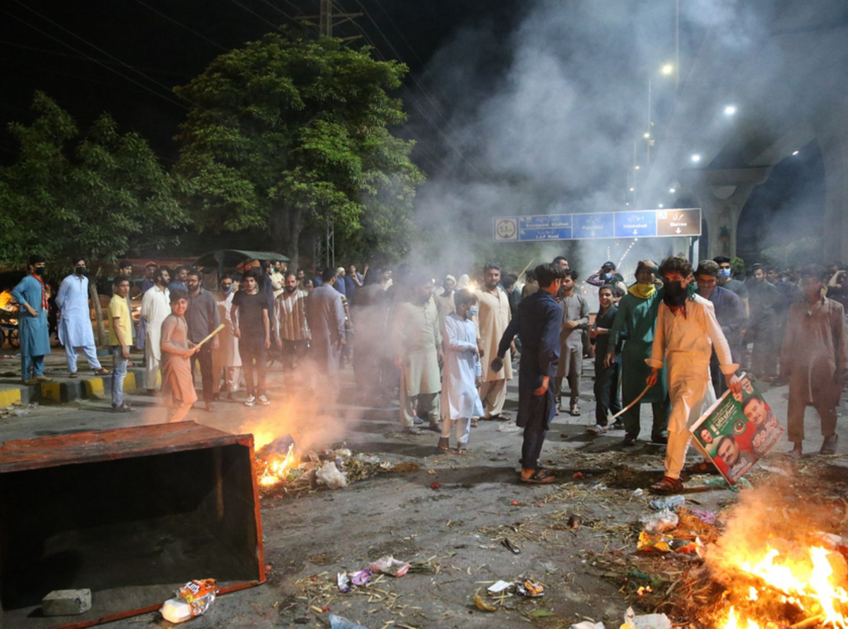 pakistan_may_9_riots.jpg
