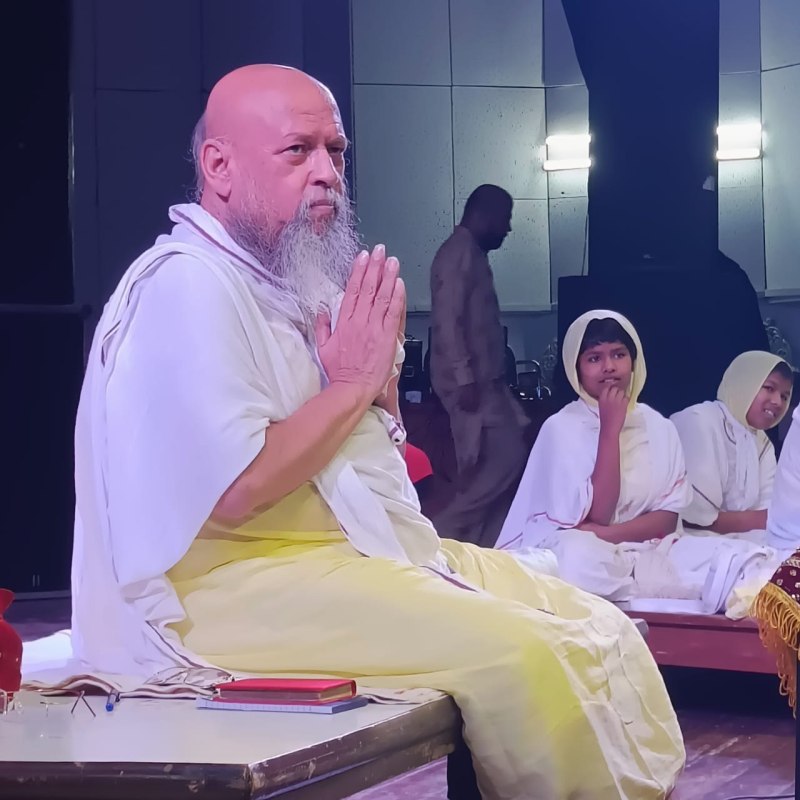 जैन संत बोले, समृद्ध देश की तरफ कोई आंख नहीं उठा सकता