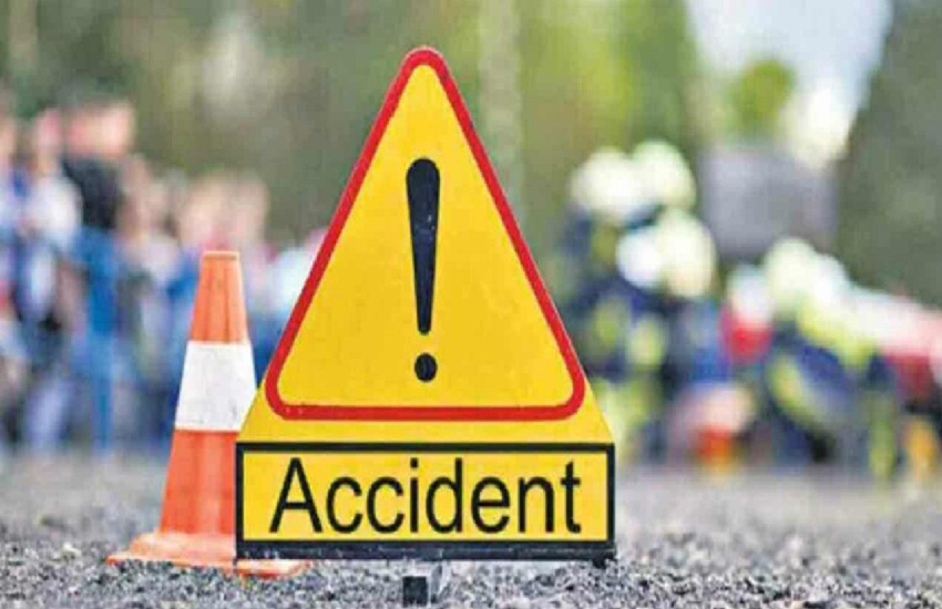 NH-30 में हादसा, तेज रफ्तार कार ने बाइक सवार को मारी टक्कर, दो की मौत