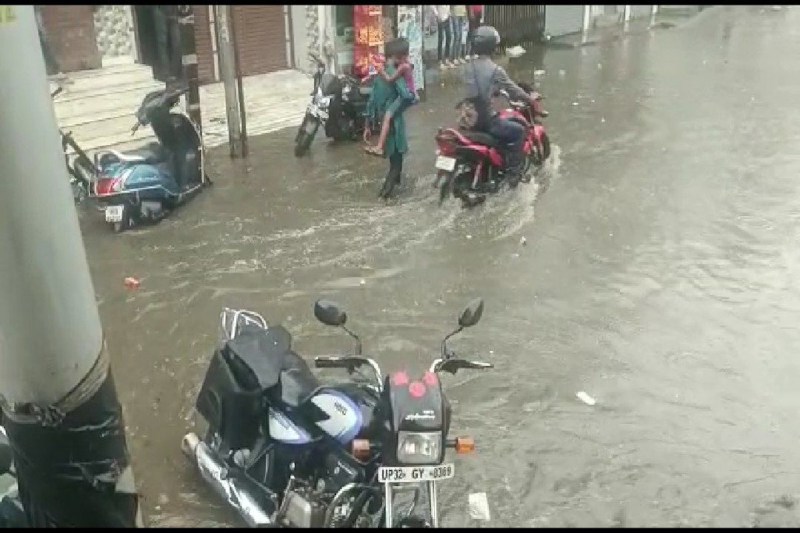 बाराबंकी में सरयू नदी का भी बढ़ा जलस्तर