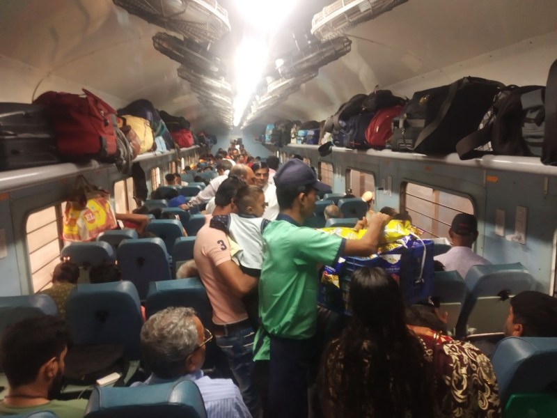 गोल्डन टेंपल एक्सप्रेस में आतंकी होने की सूचना पर मथुरा जंक्शन छावनी में तब्दील; संदिग्ध हिरासत में