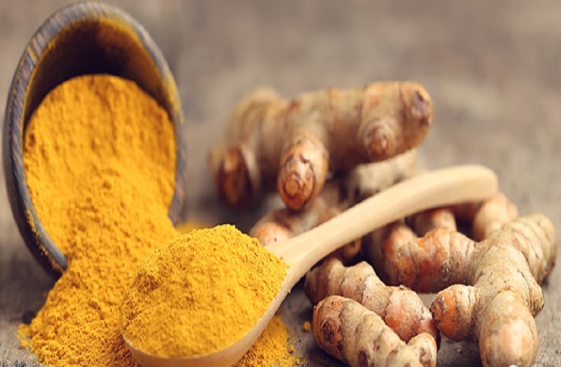 हल्दी पर भी चढ़ा तेजी का रंग, 300 पार पहुंच दाम...बारिश से फसल को हुआ नुकसान