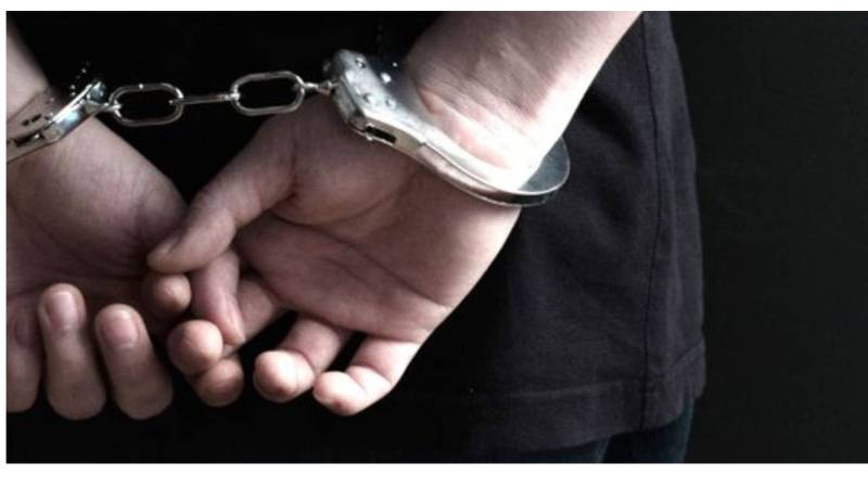 नाजिर-चपरासी ने मिलकर किया 2.23 करोड़ से अधिक का गबन