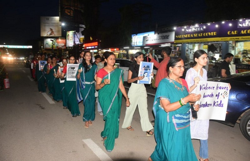 Manipur Violence: Women take out candle march in Raipur