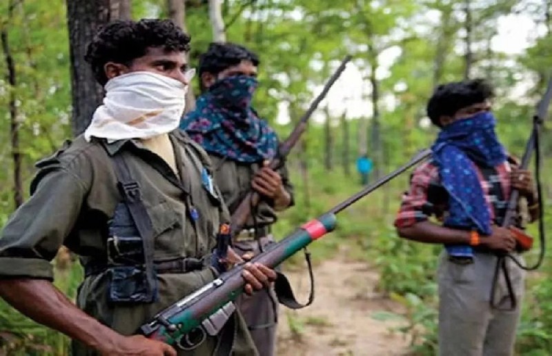 Naxal Attack : सुरक्षाबलों और नक्सलियों में मुठभेड़, करारा जवाब मिलने पर जान बचाकर भागे, सर्चिंग जारी