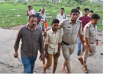 पहले किया कुकृत्य, फिर मुंह में कपड़ा ठूंसकर रॉड से Murder