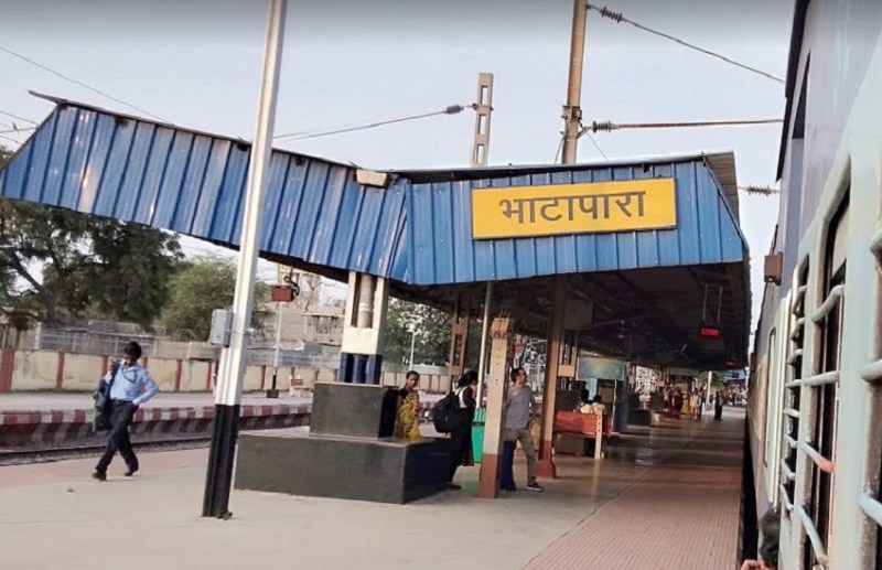 Trains running 1 day a week also do not stop in Bhatapara, passengers upset