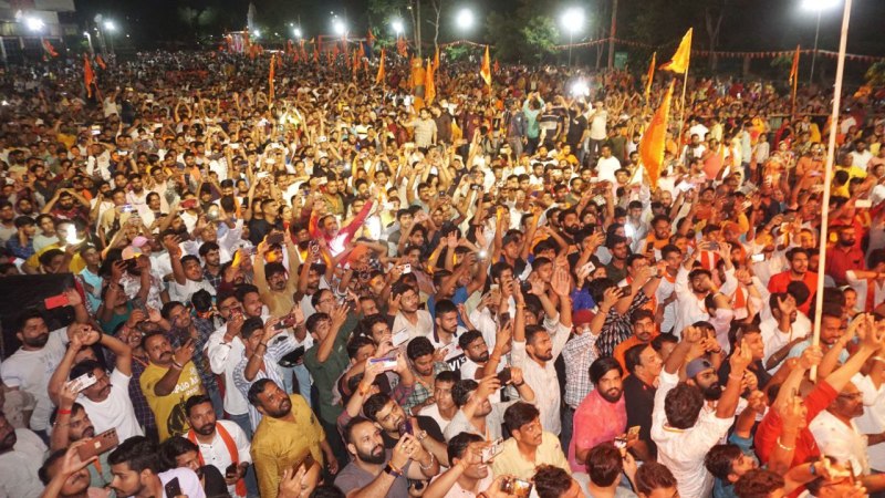 सैकड़ों लोगों ने जयपुर में किया हनुमान चालीसा का पाठ, मंच से क्या बोले संत-महंत