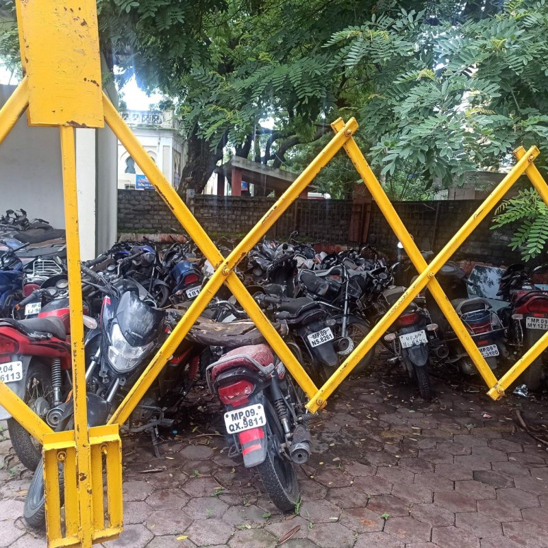 गाड़ी की कीमत से ज्यादा का चालान, इसलिए नहीं आ रहे वाहन लेने