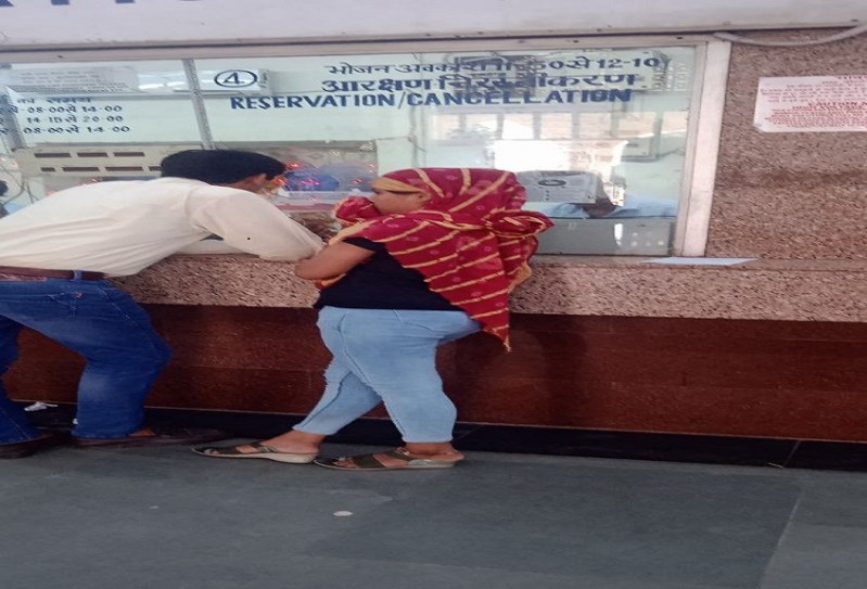 आईआरसीटीसी के एप पर पांच घंटे नहीं बने टिकट