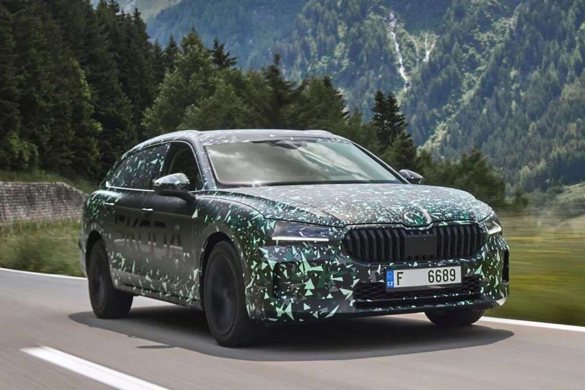 skoda_superb_1.jpg