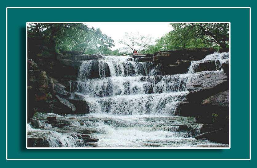 bhura_khon_waterfall.jpg