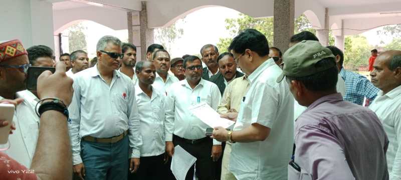 Chitrakoot News : छात्रा के साथ हुए दुष्कर्म मामले में,अधिवक्ता संघ ने छह सूत्री सौंपा ज्ञापन