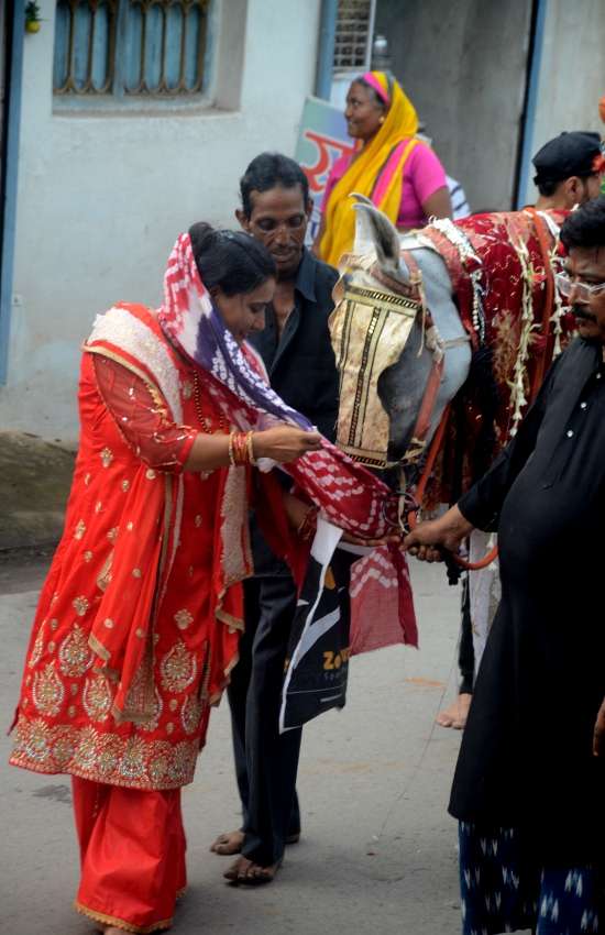 करबला के शहीदों की याद में   मातम मनाते सड़कों पर उतरे 