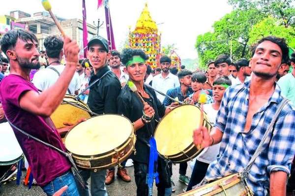 taajie supurde-e-khaak
