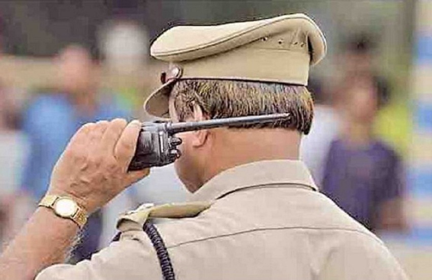 पुलिस हुआ ठगी का शिकार