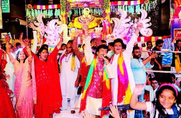 performed hymns in ajmer