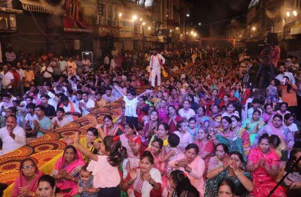 performed hymns in ajmer