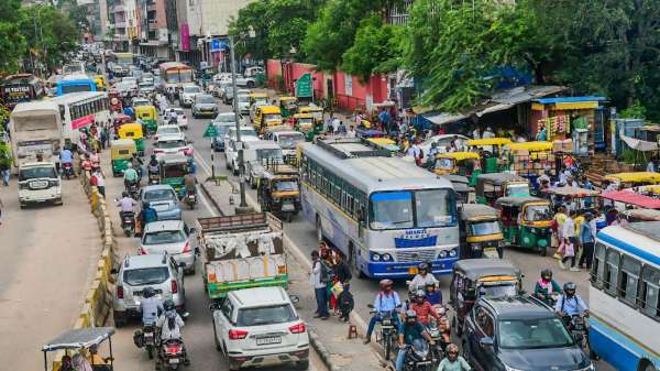 Narayan singh circle jaam by buses
