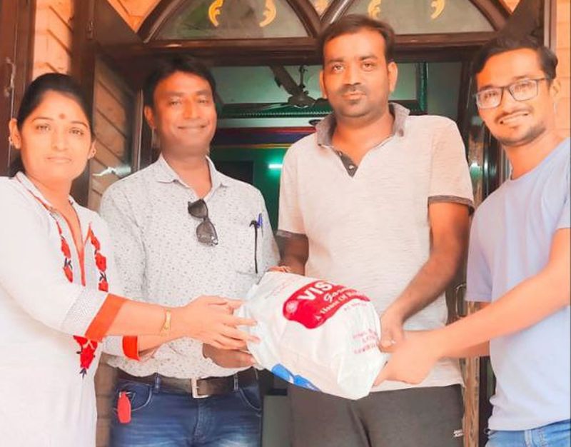 Jewellery: Barmer:पति को रास्ते में मिले लाखों के गहने, पत्नी ने कहा दूसरों की अमानत, लौटाए