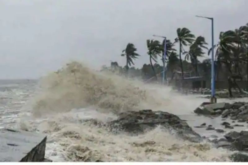 Severe Rainfall Alert predicts extremely heavy rains in up today warning of thunder and lightning