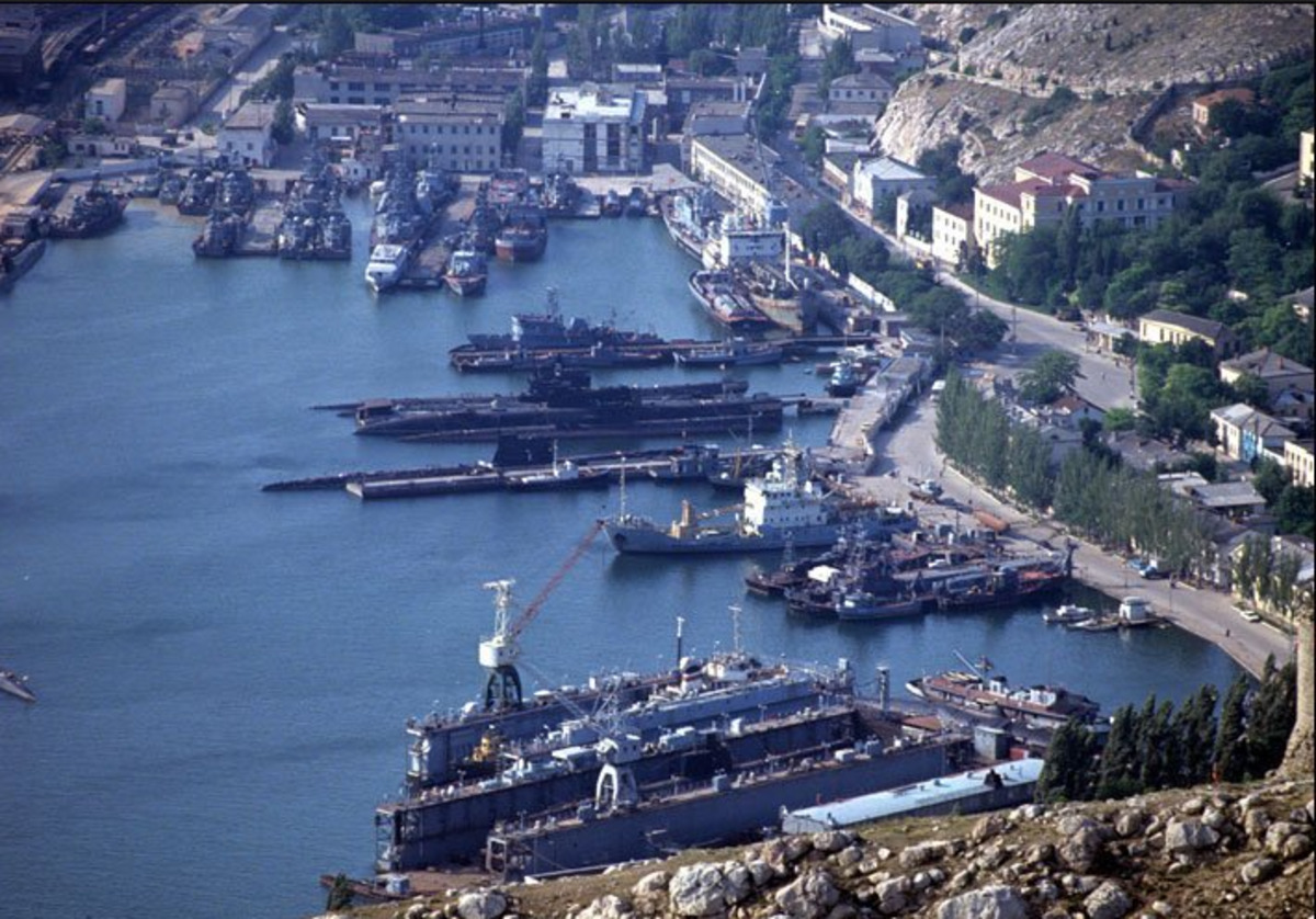 russian_naval_base_at_black_sea.jpg