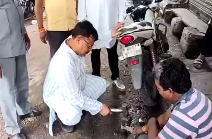 minister pradhyuman singh tomar