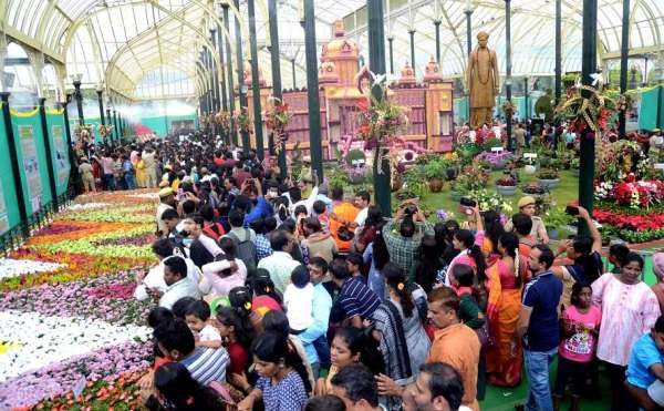 फ्लावर शो 