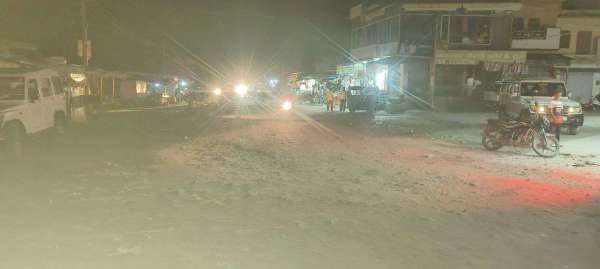 पाटोदी में अंधेरे में ​घिरा मुख्य बाजार।