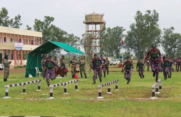 जिसमें शिविर के मुख्य आकर्षण के रूप में 6 ग्रुप इंदौर, ग्वालियर, भोपाल, जबलपुर, रायपुर व सागर के कैडेट्स के मध्य टेंट पिचिंग प्रतियोगिता एवं आन्सटिकल प्रतियोगिता का आयोजन हुआ।