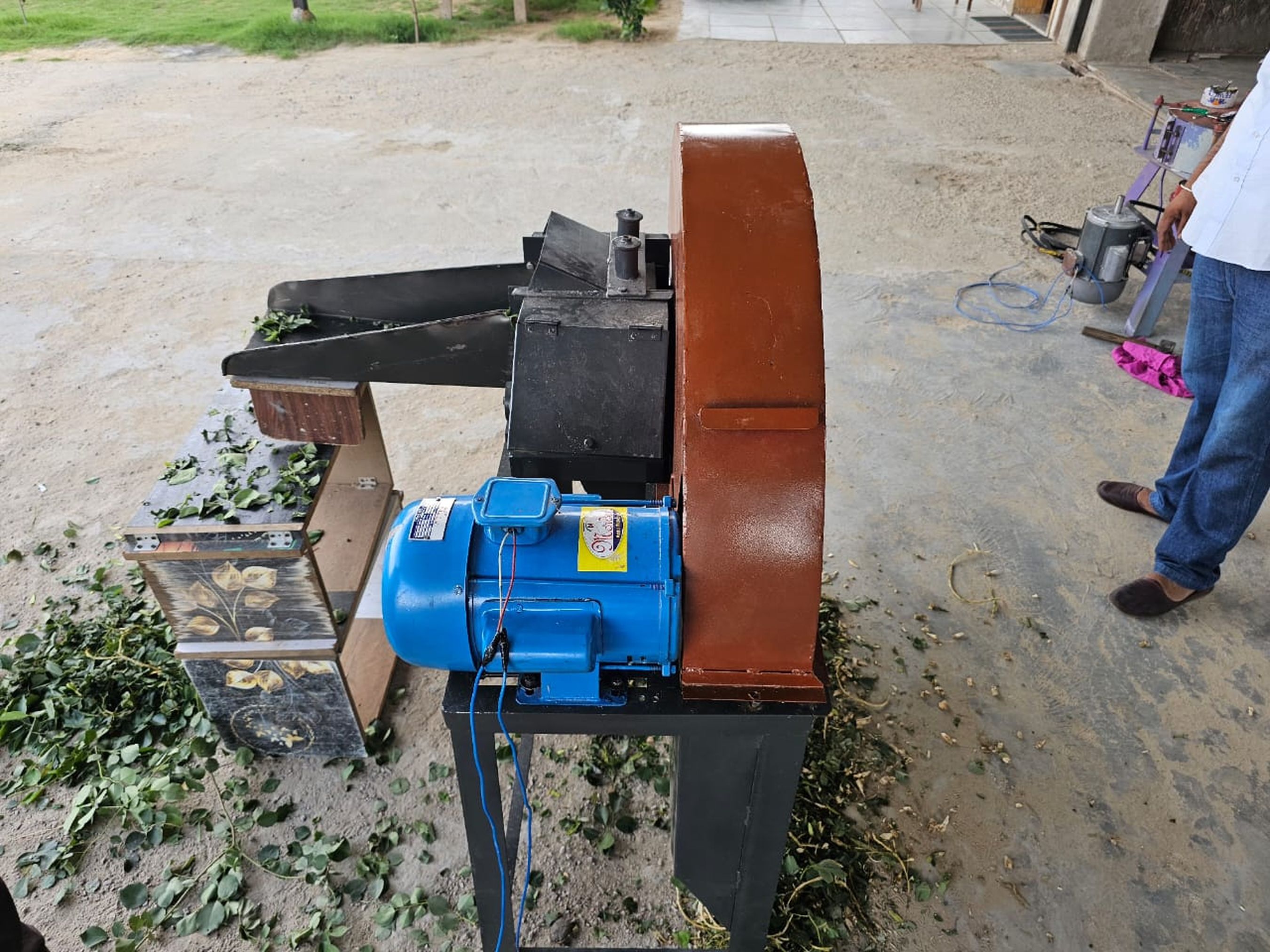 पशुपालक किसानों को अब अनुदान पर मिलेगा चाफ कटर व रिज बेड प्लांटर