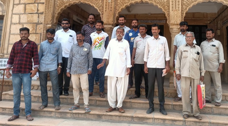 हजारों बीघा भूमि कूट रचित दस्तावेज प्रस्तुत कर अपने नाम बहाल करवाने का आरोप