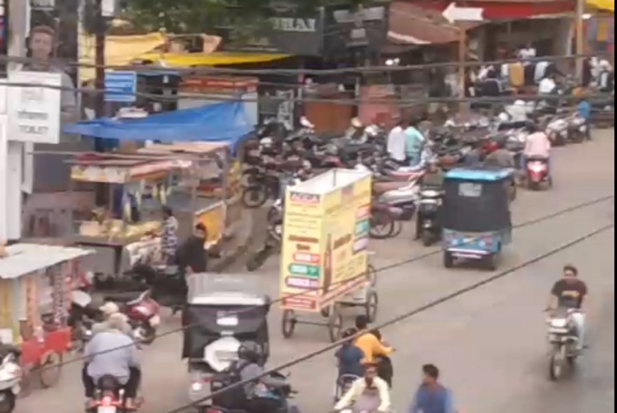 सिविक सेंटर में शाम होते ही जाम