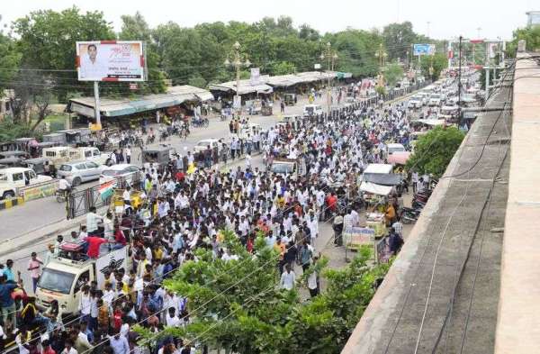 विश्व आदिवासी दिवस पर निकली वाहन रैली