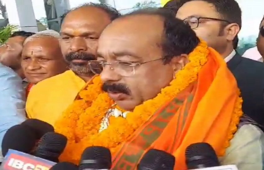 मोदीजी की बात देश समझता है, भूपेश नहीं समझ पाते